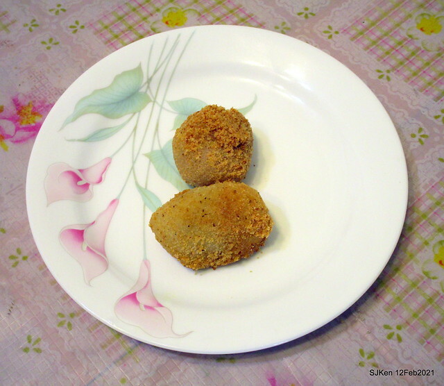 「桃園大溪蕭記客家麻糬」(Mochi, Taiwan traditional sweeten studio),  Taoyuang city, North Taiwan, Feb 12, 2021.