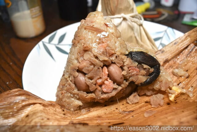 淡水在地人才知道的淡水美食，滬尾滷味 X 第一家肉粽 | 料多味美，粽葉飄香