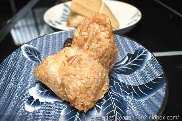 淡水在地人才知道的淡水美食，滬尾滷味 X 第一家肉粽 | 料多味美，粽葉飄香