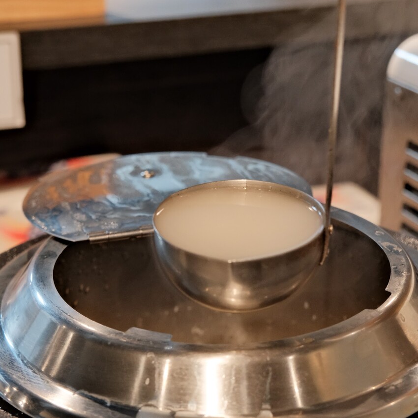 【三重美食推薦】牛丁次郎坊x深夜裡的和魂燒肉丼x三重支店～高CP值百元丼飯套餐、免費飲料、湯品、冰淇淋自助吧～三重平價丼飯必吃～