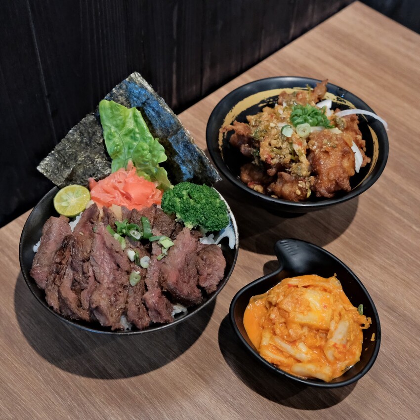 【三重美食推薦】牛丁次郎坊x深夜裡的和魂燒肉丼x三重支店～高CP值百元丼飯套餐、免費飲料、湯品、冰淇淋自助吧～三重平價丼飯必吃～