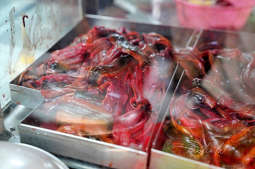 【台南】西區｜進福炒鱔魚專家，鑊氣超足大火炒鱔魚、超厚炒腰花，台南鱔魚意麵推薦