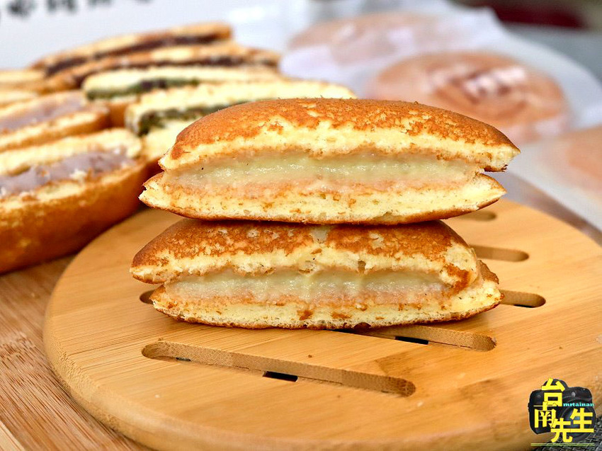 台南銅鑼燒／每日限量晚來買不到／當天備料現做／從行動單車賣到開店面／不含泡打粉、膨鬆劑、防腐劑／減糖製作吃得更健康