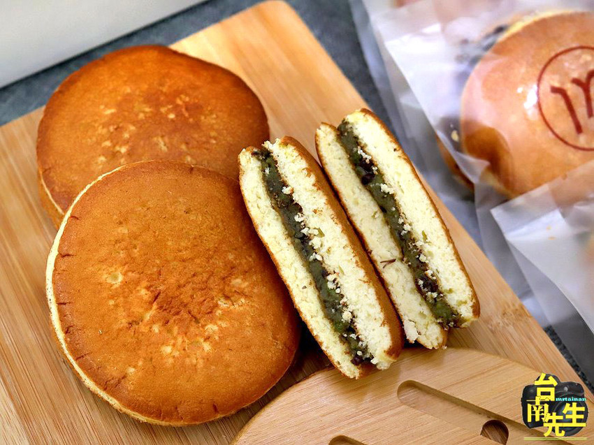 台南銅鑼燒／每日限量晚來買不到／當天備料現做／從行動單車賣到開店面／不含泡打粉、膨鬆劑、防腐劑／減糖製作吃得更健康