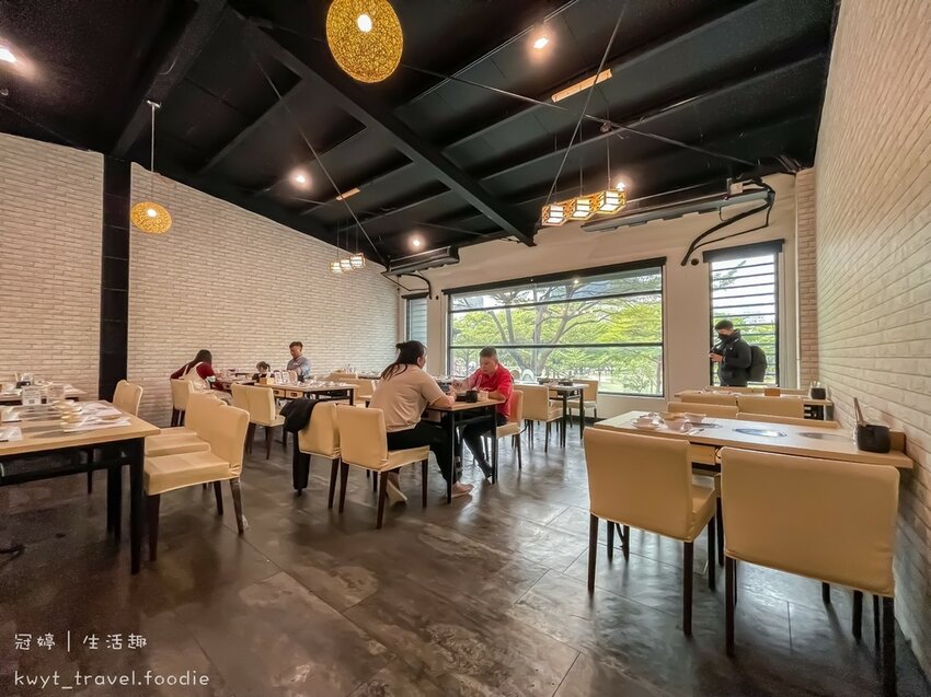 高雄鼓山火鍋吃到飽-小林食堂日式定食南屏店1.jpg