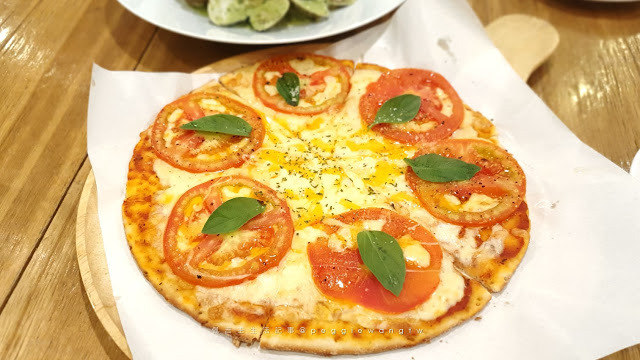 台北松江南京平價義大利麵-MM Cafe & Bar_佩吉王生活記事 台北松江南京平價義大利麵︱MM Cafe & Bar:美味蛤蜊義大利麵.無敵牽絲起司條.4.5分高CP值咖啡簡餐.包場.聚餐/四平商圈