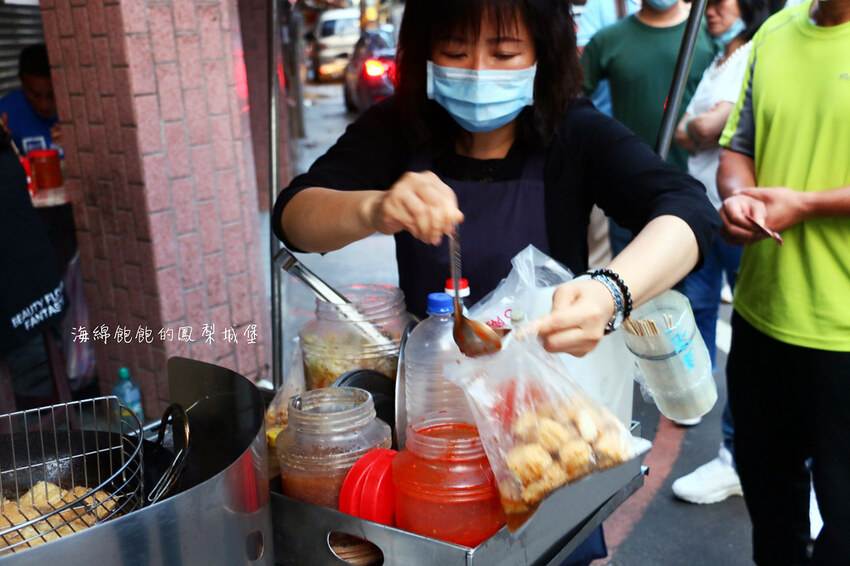 七堵無名臭豆腐|50年老店、在地熱門排隊小吃、菜單價位