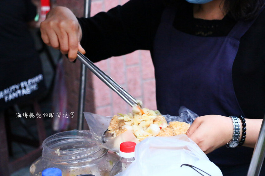 七堵無名臭豆腐|50年老店、在地熱門排隊小吃、菜單價位