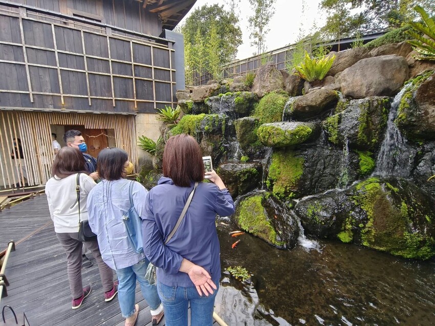 58089.jpg - 【台中.新社】落花飛院日系無菜單料理必須預約。十年花上億打造侘寂庭院風格