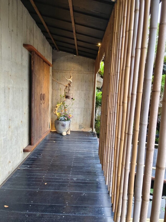 57636.jpg - 【台中.新社】落花飛院日系無菜單料理必須預約。十年花上億打造侘寂庭院風格