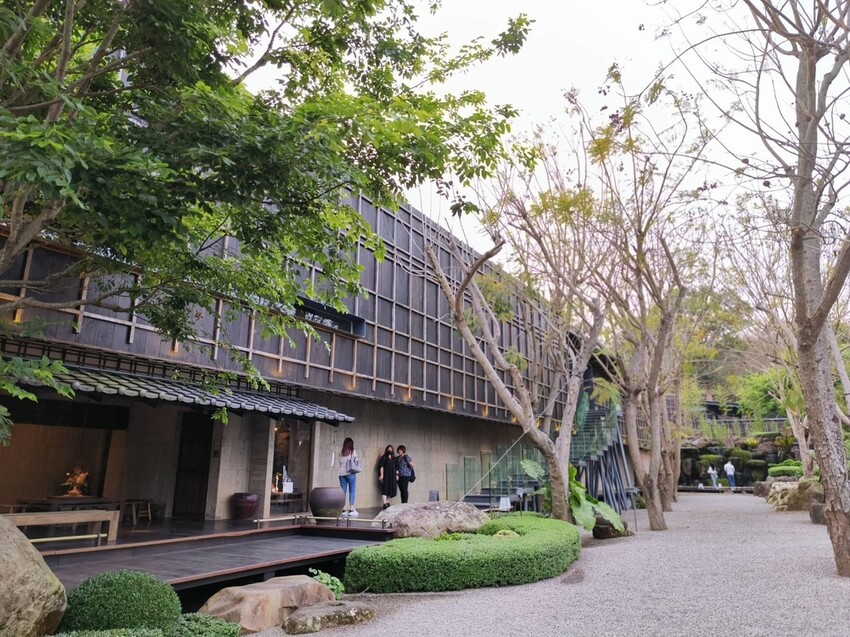 58105.jpg - 【台中.新社】落花飛院日系無菜單料理必須預約。十年花上億打造侘寂庭院風格