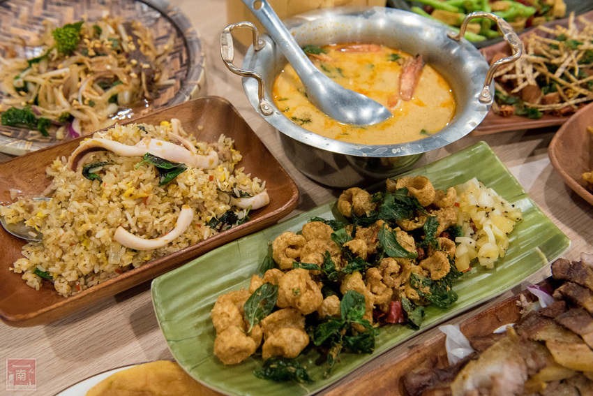 【臺南美食】首推泰式串燒|必點海鮮炒飯.炸豬皮等|泰式晚餐及消夜|永康小酌名店|泰式冰淇淋免費吃|臺南市立圖書館新總館晚餐.消夜~~泰式幽靈串燒-永康店 - 南人幫