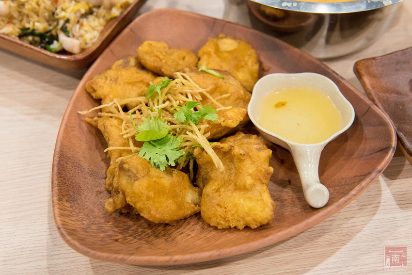 【臺南美食】首推泰式串燒|必點海鮮炒飯.炸豬皮等|泰式晚餐及消夜|永康小酌名店|泰式冰淇淋免費吃|臺南市立圖書館新總館晚餐.消夜~~泰式幽靈串燒-永康店 - 南人幫