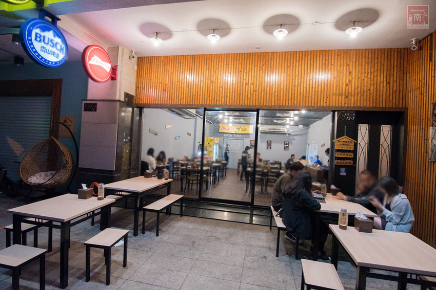 【臺南美食】首推泰式串燒|必點海鮮炒飯.炸豬皮等|泰式晚餐及消夜|永康小酌名店|泰式冰淇淋免費吃|臺南市立圖書館新總館晚餐.消夜~~泰式幽靈串燒-永康店 - 南人幫