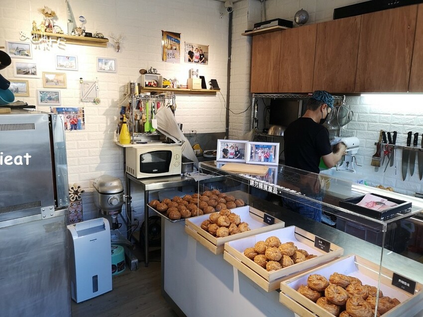 大叔賣泡芙 (原 舞鏡咖啡法式泡芙專賣店) │彰化泡芙，彰化甜點。 - 愛伊特candy的分享樂園