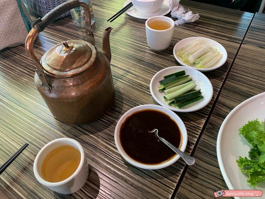 鴉片館 │台中美食•一鴨八吃,現烤現片鴨,每道菜都美味 - 丹尼的吃喝玩樂