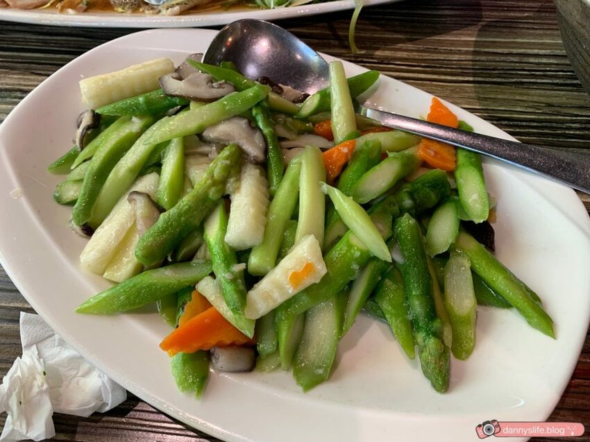 鴉片館 │台中美食•一鴨八吃,現烤現片鴨,每道菜都美味 - 丹尼的吃喝玩樂