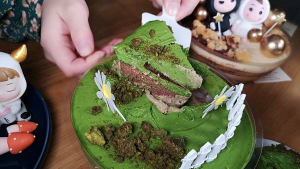 宅配蛋糕推薦))初熱Patisserie 甜點工作室，超級美型的星座蛋糕，超級想要一次擁有，你的星座是什麼？？ - COCO享天下(隆爸妤媽愛白白)