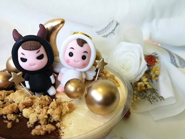 宅配蛋糕推薦))初熱Patisserie 甜點工作室，超級美型的星座蛋糕，超級想要一次擁有，你的星座是什麼？？ - COCO享天下(隆爸妤媽愛白白)