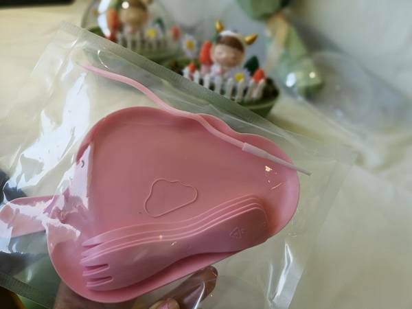 宅配蛋糕推薦))初熱Patisserie 甜點工作室，超級美型的星座蛋糕，超級想要一次擁有，你的星座是什麼？？ - COCO享天下(隆爸妤媽愛白白)