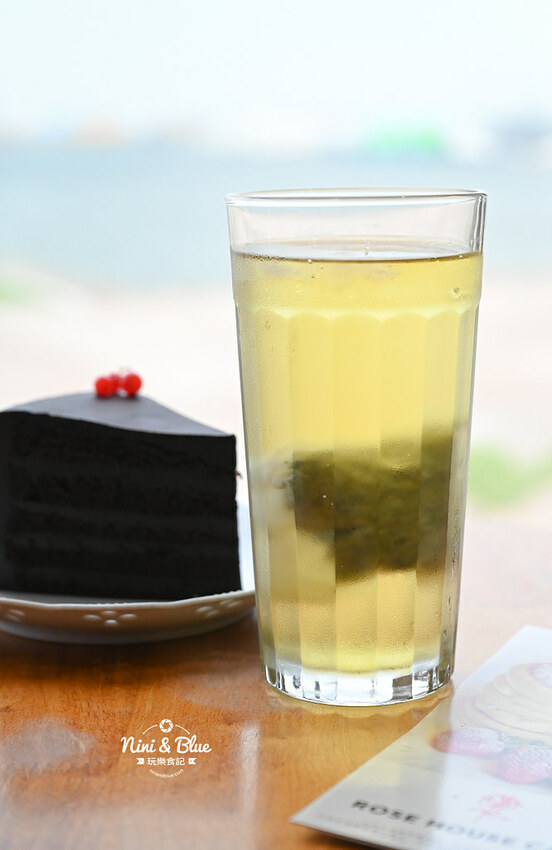 台中梧棲平價好吃特厚三層舒芙蕾鬆餅、精品咖啡與無敵大海景-妮妮布魯