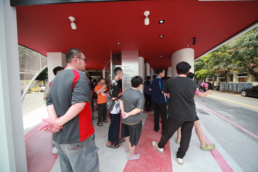 台南市中西區吃。台南市｜中西區。「 老唐牛肉麵」台南知名的老字號牛肉麵強勢回歸，試營運先天不足 後天失調，鹿希派發