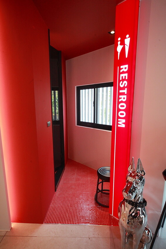 台南市中西區吃。台南市｜中西區。「 老唐牛肉麵」台南知名的老字號牛肉麵強勢回歸，試營運先天不足 後天失調，鹿希派發