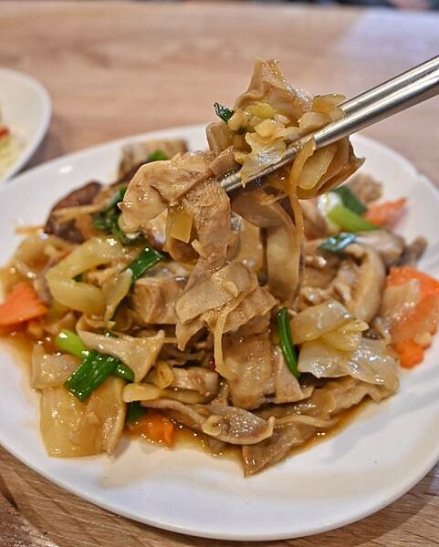 好家廚房｜左營區美食｜家常台菜餐館｜份量很適合小家庭來用餐