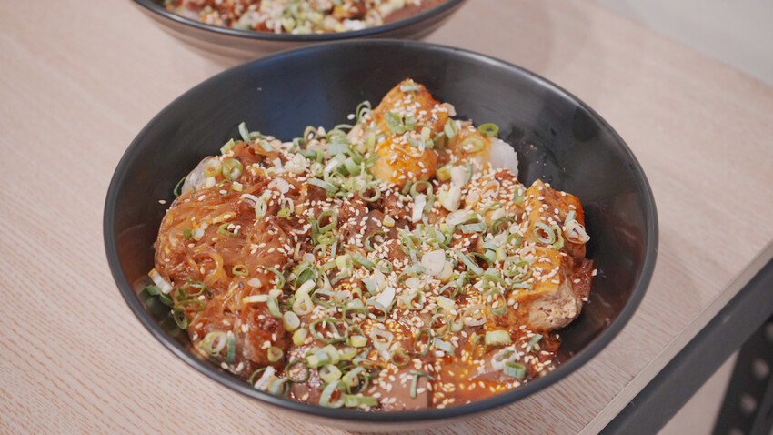 台南市中西區[台南美食] 老有味麻辣燙｜台南必吃巷弄美食！最好吃的臭豆腐、鴨血、牛三寶