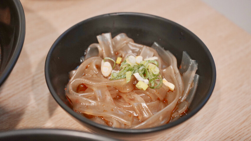 台南市中西區[台南美食] 老有味麻辣燙｜台南必吃巷弄美食！最好吃的臭豆腐、鴨血、牛三寶