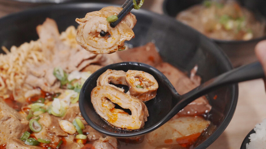 台南市中西區[台南美食] 老有味麻辣燙｜台南必吃巷弄美食！最好吃的臭豆腐、鴨血、牛三寶