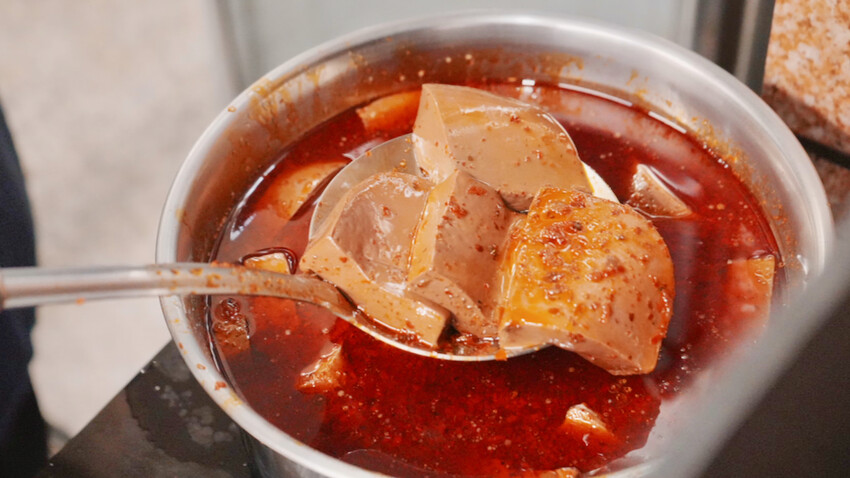 台南市中西區[台南美食] 老有味麻辣燙｜台南必吃巷弄美食！最好吃的臭豆腐、鴨血、牛三寶