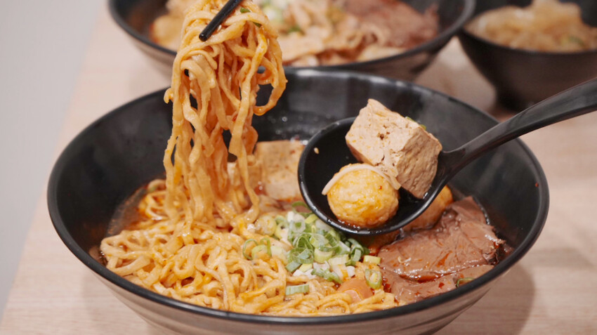 台南市中西區[台南美食] 老有味麻辣燙｜台南必吃巷弄美食！最好吃的臭豆腐、鴨血、牛三寶