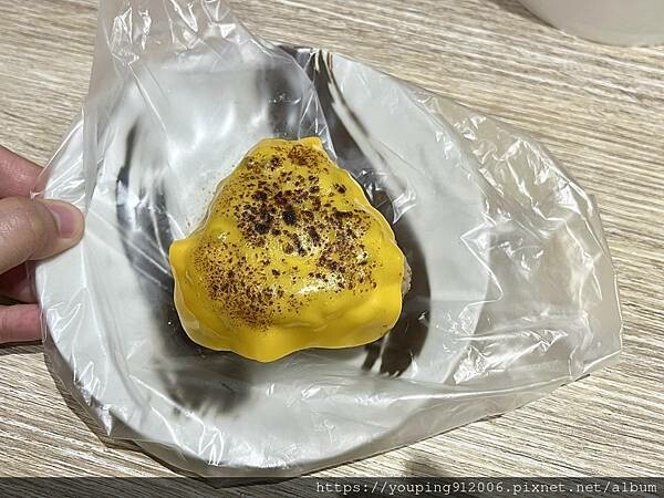 台北大安區|麺処田冶 台灣烏骨雞作為湯底的雞湯拉麵,小菜選項又多又好吃,而且中午用餐時間盡然不用等(附