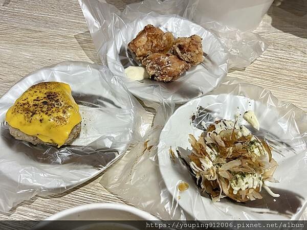 台北大安區|麺処田冶 台灣烏骨雞作為湯底的雞湯拉麵,小菜選項又多又好吃,而且中午用餐時間盡然不用等(附