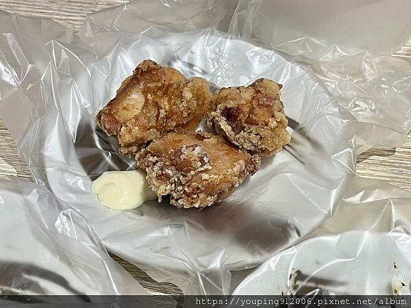 台北大安區|麺処田冶 台灣烏骨雞作為湯底的雞湯拉麵,小菜選項又多又好吃,而且中午用餐時間盡然不用等(附