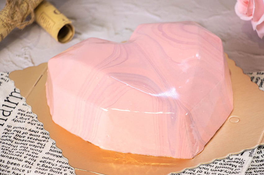 台中西區，亮眼吸睛的網美風格蛋糕-P&Js Pâtisserie 法式鏡面蛋糕。 - 微笑Joe幸運