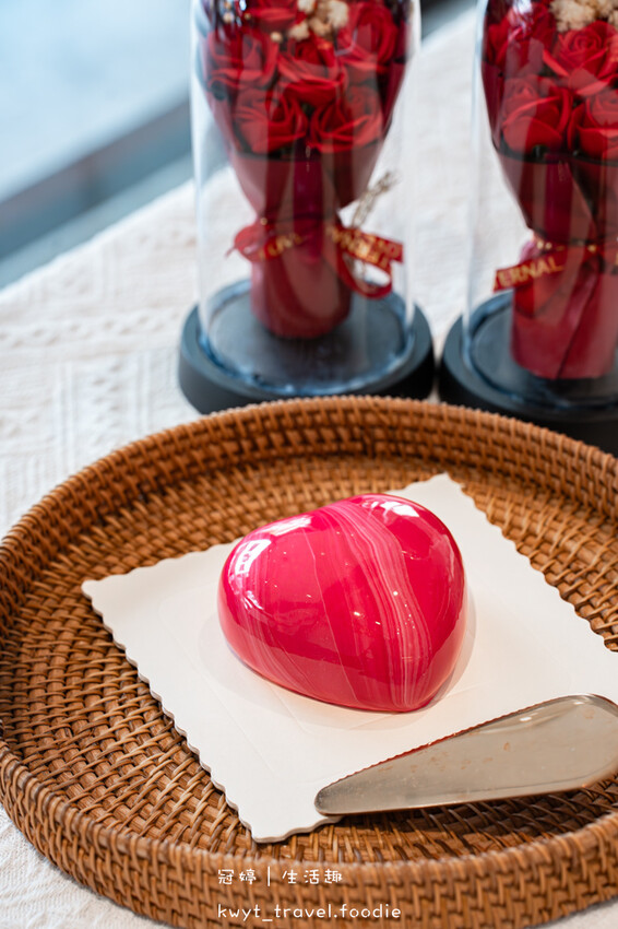 台中生日蛋糕推薦_P&J’s Pâtisserie 法式鏡面蛋糕，鏡面般的高顏值蛋糕，高CP值客製化生日蛋糕，台中西區甜點推薦_2025蛋糕價格表 – 冠婷生活趣