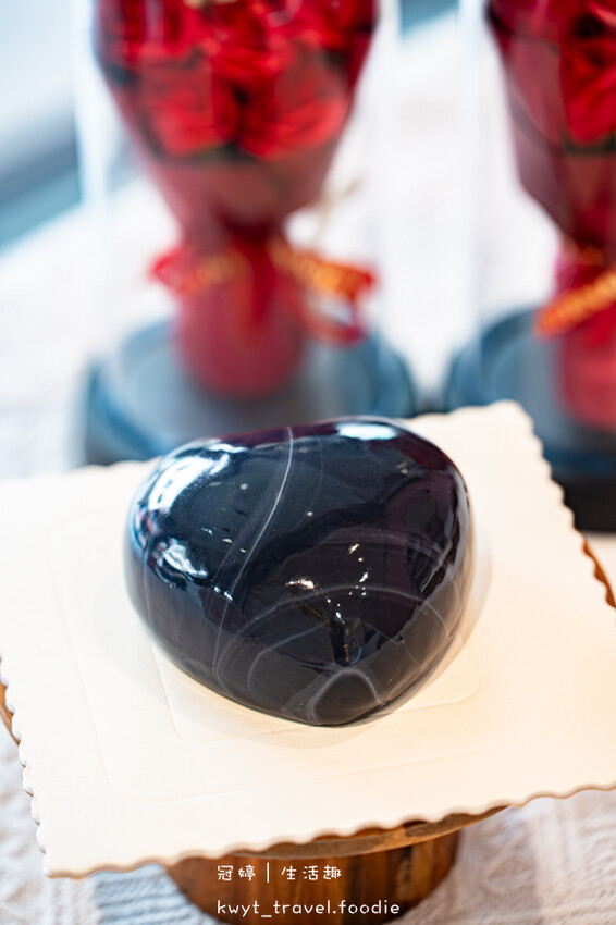 台中生日蛋糕推薦_P&J’s Pâtisserie 法式鏡面蛋糕，鏡面般的高顏值蛋糕，高CP值客製化生日蛋糕，台中西區甜點推薦_2025蛋糕價格表 – 冠婷生活趣