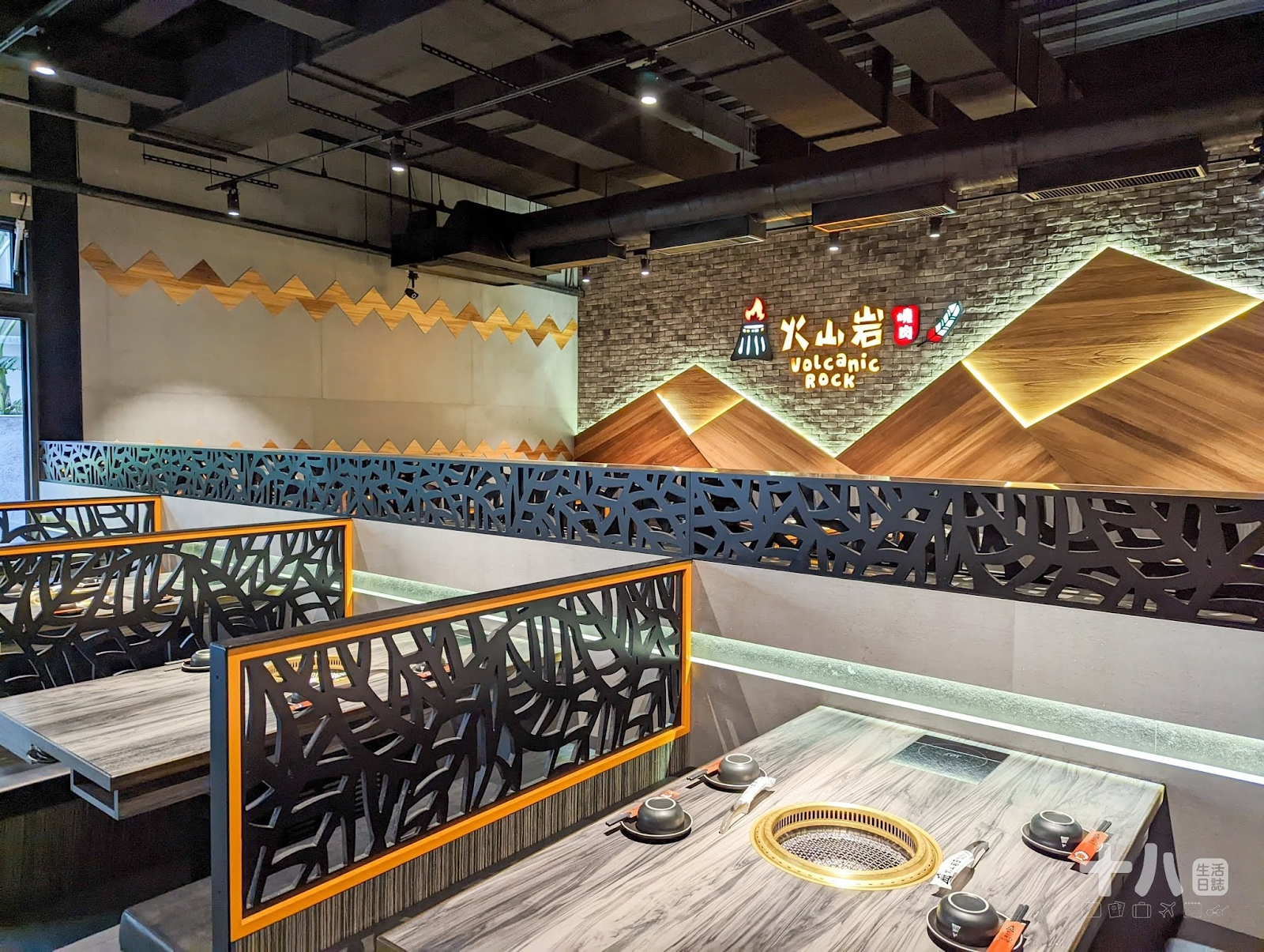 【新竹美食】火山岩燒肉竹北旗艦店｜印地安風主題特色燒肉、岩漿火鍋新品牌，肉品種類多樣化、海鮮肉品一次滿足！(2022/12/31前，出示此文章享95折、送風味雞頸肉)