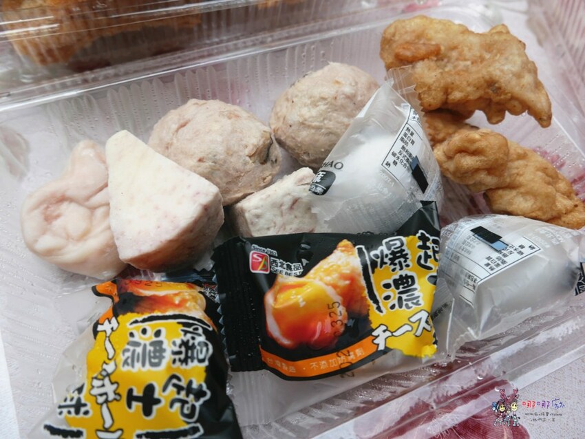 中壢老牌四川麻辣鍋吃到飽推出外帶餐~雙人餐550元有600g的肉肉，外帶小火鍋料多到炸還多送一份肉 | 哪哪麻