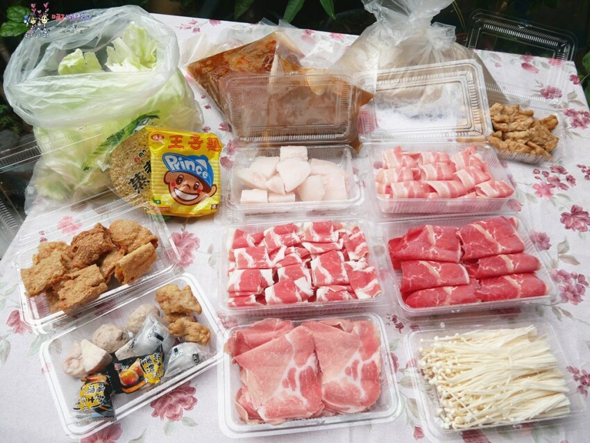中壢老牌四川麻辣鍋吃到飽推出外帶餐~雙人餐550元有600g的肉肉，外帶小火鍋料多到炸還多送一份肉 | 哪哪麻