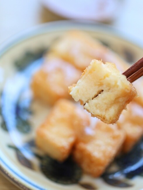 【台南食記】韓系超美質感雞湯店『屋裏的湯』銅板價小吃，創意鹹粿，養生藥膳湯品百元起，續加當歸養生湯免費喝到飽！