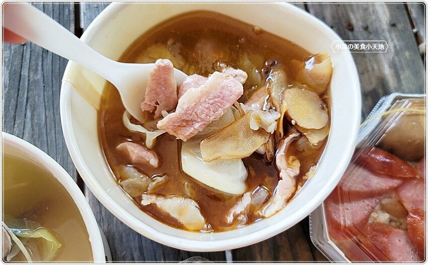 台中外帶便當║隱藏版古早味美食，老饕紅燒肉、廟口香腸、燉湯都很推！想吃需預訂再自取，不想出門還有uber eat外送！！