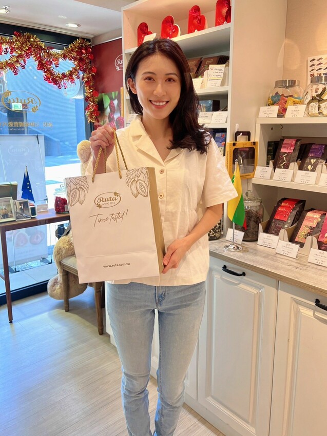 情人節巧克力🍫露特巧克力｜精選巧克力禮盒、75% 紅寶石開心果黑巧克力，浪漫七夕首選