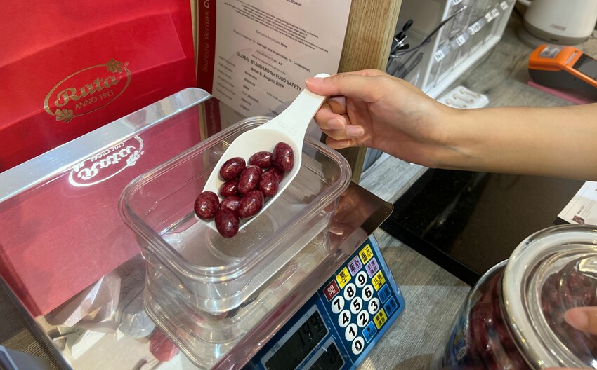 情人節巧克力🍫露特巧克力｜精選巧克力禮盒、75% 紅寶石開心果黑巧克力，浪漫七夕首選