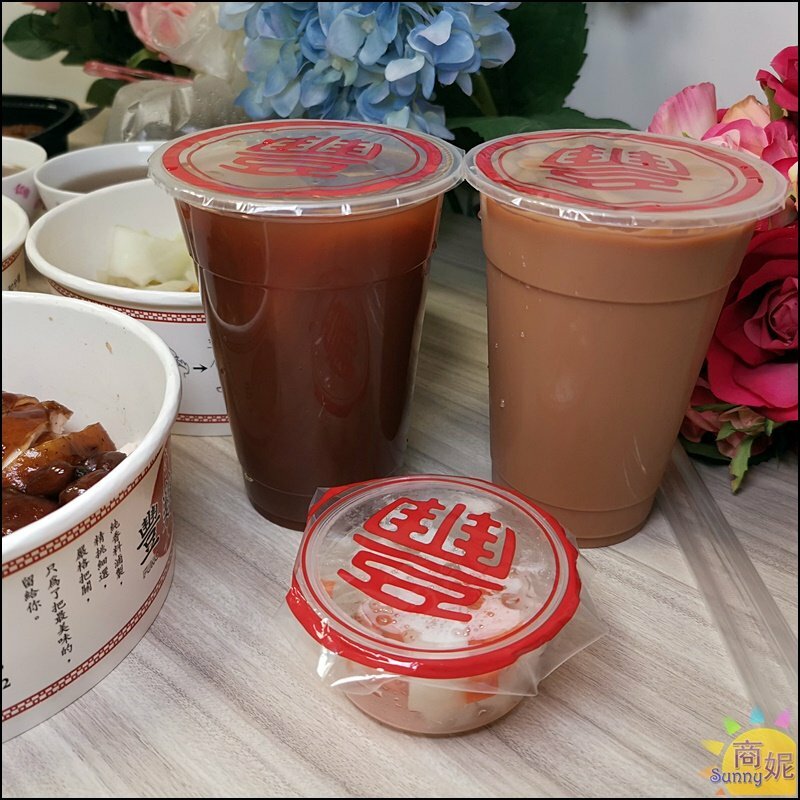 豐雞號。最高日銷300隻!港式油雞廣東滷味神好吃.免費藥膳雞湯更加分.道地港味大人小孩都愛-商妮吃喝遊樂