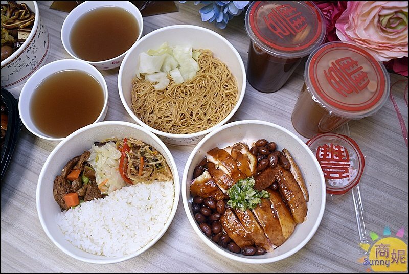 豐雞號。最高日銷300隻!港式油雞廣東滷味神好吃.免費藥膳雞湯更加分.道地港味大人小孩都愛-商妮吃喝遊樂