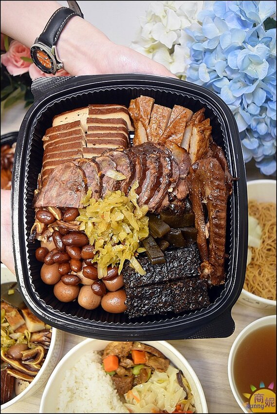 豐雞號。最高日銷300隻!港式油雞廣東滷味神好吃.免費藥膳雞湯更加分.道地港味大人小孩都愛-商妮吃喝遊樂