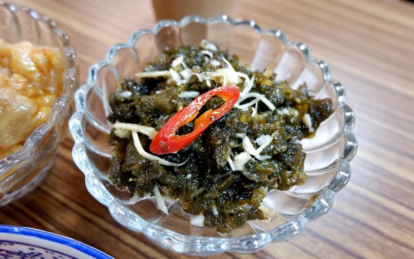 豐雞號河南店。獨家紹興醉蝦、滷排飯,專賣港式油雞、廣式滷味,藥膳雞湯免費喝到飽,近逢甲商圈及七期新光遠百 - 🍎 蘋果話日常🍎